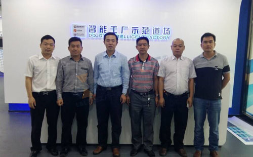 企業(yè)轉(zhuǎn)型升級觀摩團(tuán) 企業(yè)轉(zhuǎn)型升級觀摩團(tuán)