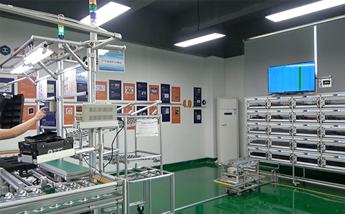 雙向潛伏式移載AGV小車 雙向潛伏式移載AGV小車