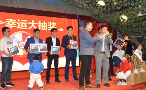 二等獎：空氣炸鍋，Redmi小愛觸屏音響