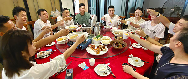 陽臺山愛護(hù)環(huán)境公益活動