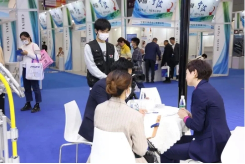 興千田集團(tuán)CEO接受CCTV采訪(fǎng)