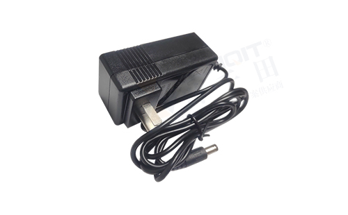 24V電源適配器實(shí)圖