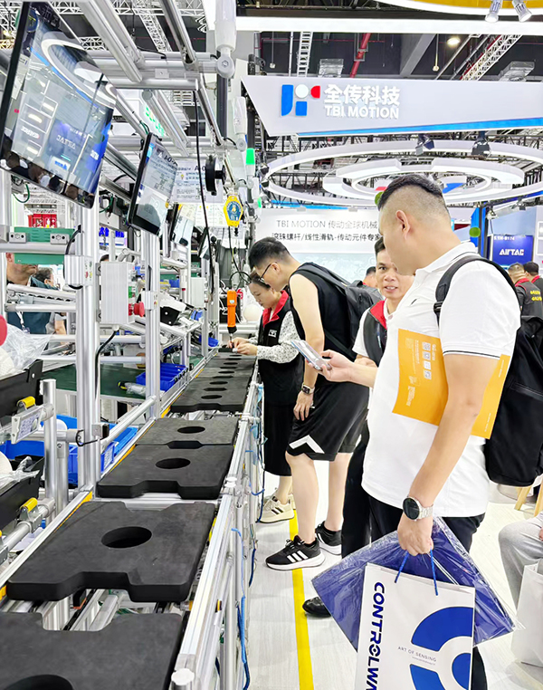 興千田上海工博會(huì)5 興千田上海工博會(huì)5