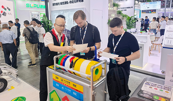 興千田上海工博會(huì)9 興千田上海工博會(huì)9